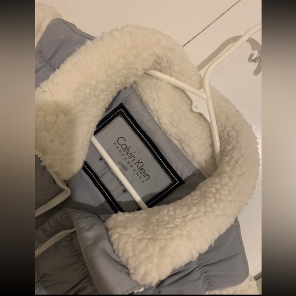 Calvin Klein Vest - Picture 4 of 7